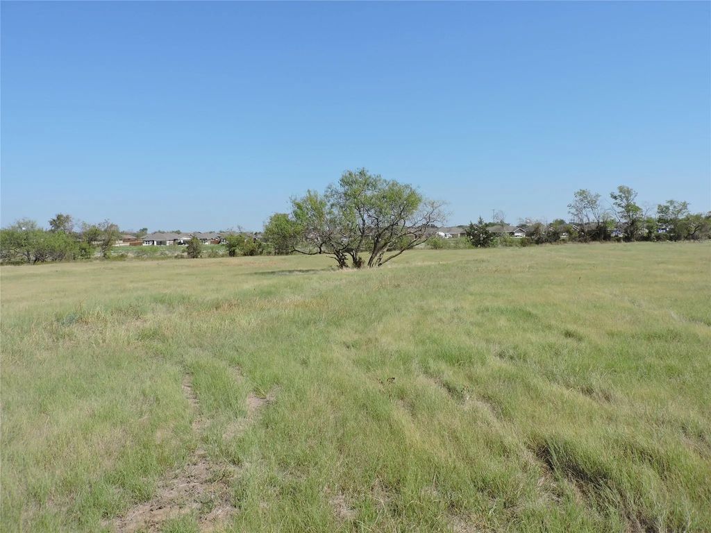 012 Barnes Road, Mabank