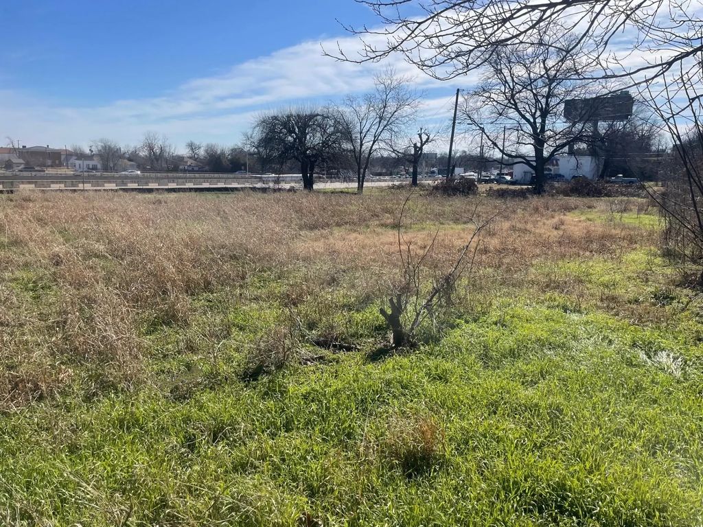 713 E Jefferson Avenue, Fort Worth