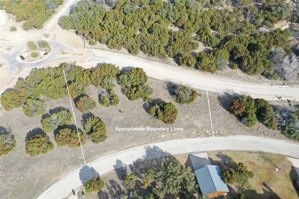 1099 Waterfall Way, Graford