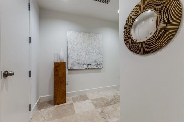 1505 Elm Street 1004, Dallas