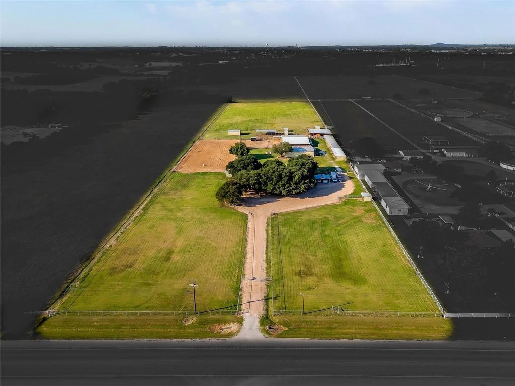 1824 Fm 731, Burleson