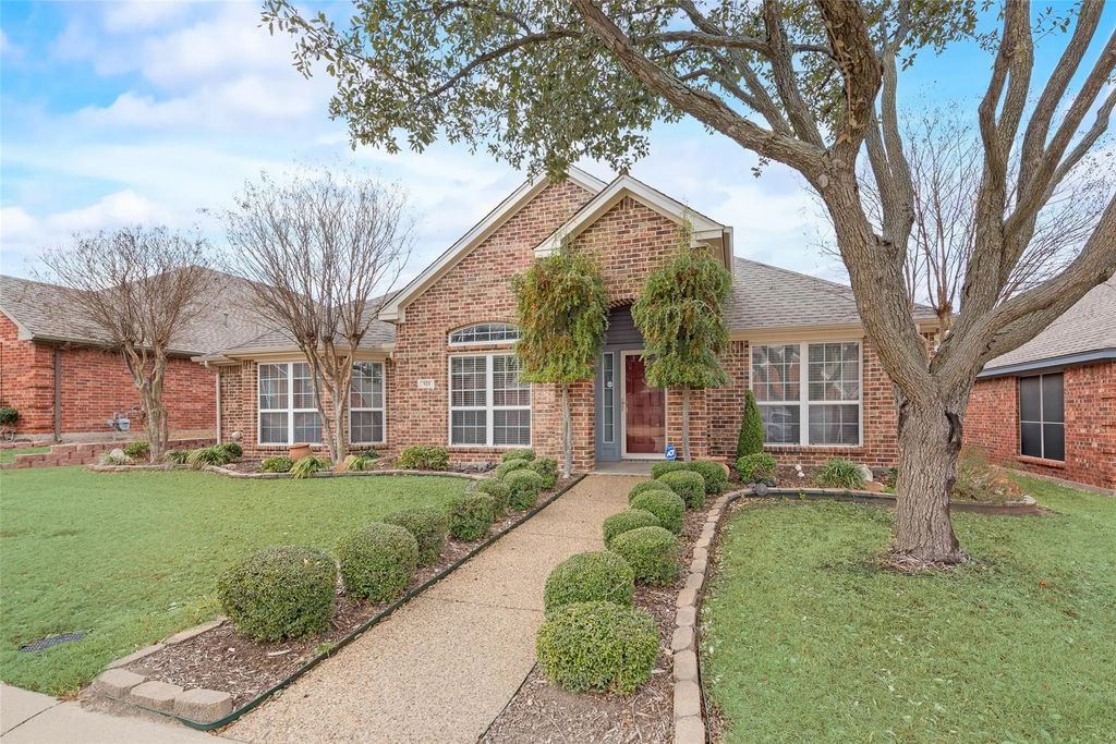 123 Crestpark Drive 36, Cedar Hill