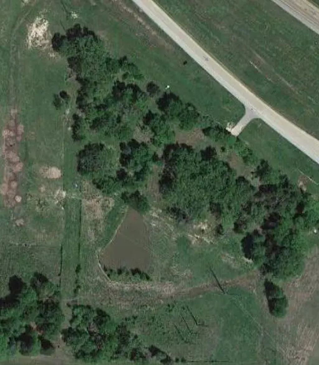 Us Fm-85, Gun Barrel City