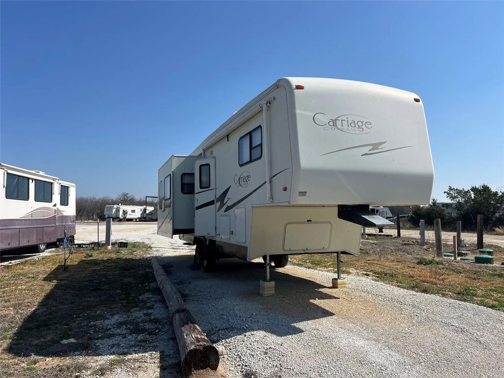 433 Hcr 2105 Loop, Whitney