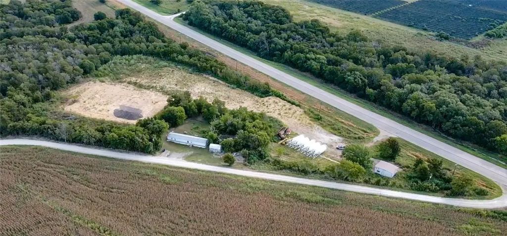 4775 State Hwy 77 Highway, Chilton