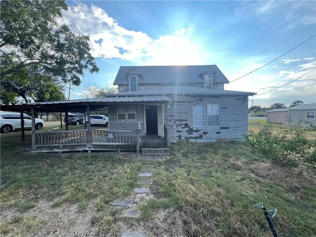 201 N Wiebusch Street, Riesel