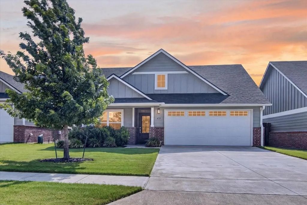 422 Travis Drive, McGregor