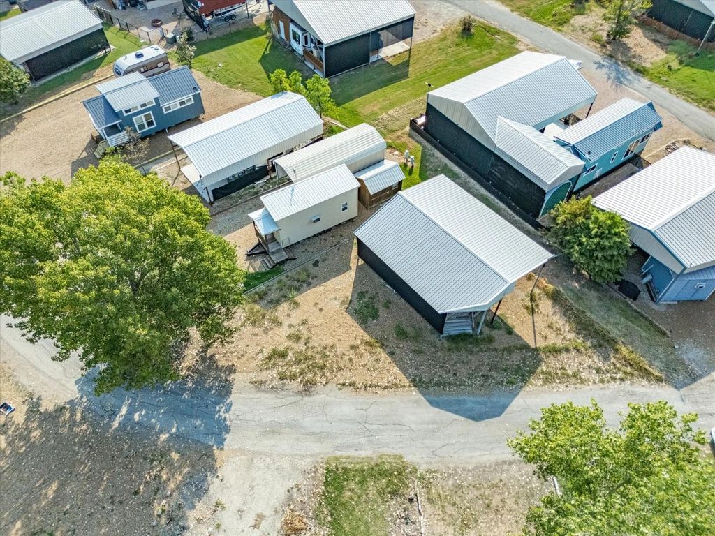 2035 Teel Trail, Kerens