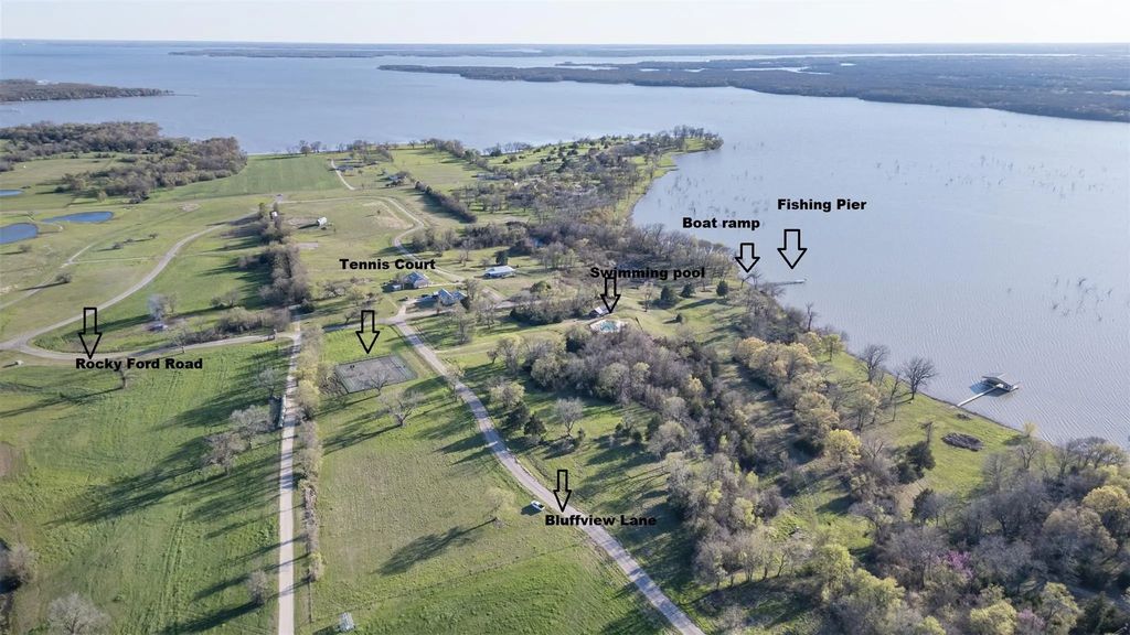 2077 Bluffview Lane, Lone Oak
