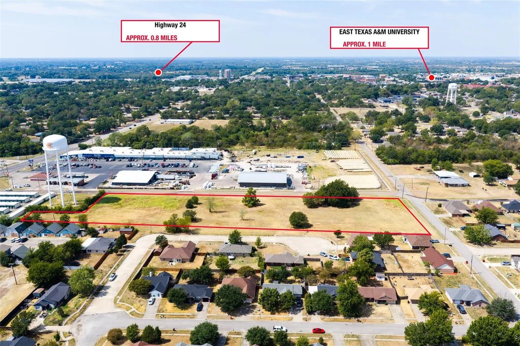 2301 Mangum Street, Commerce