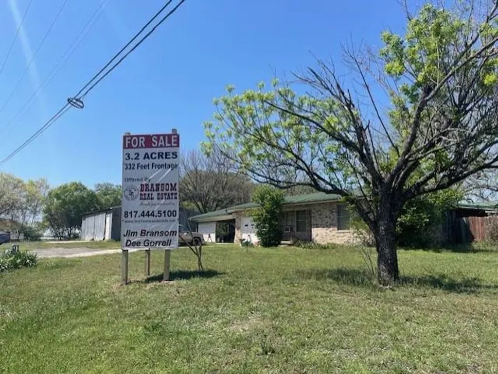 604 Goshen Road, Springtown