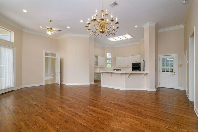745 Southern Trace Parkway, Shreveport