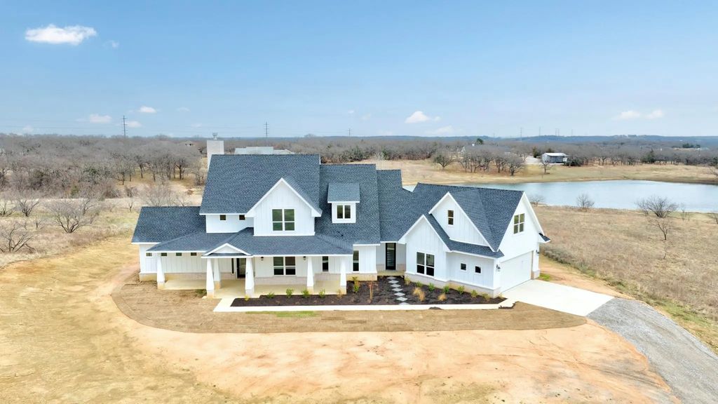 117 Mustang Springs Circle, Sunset