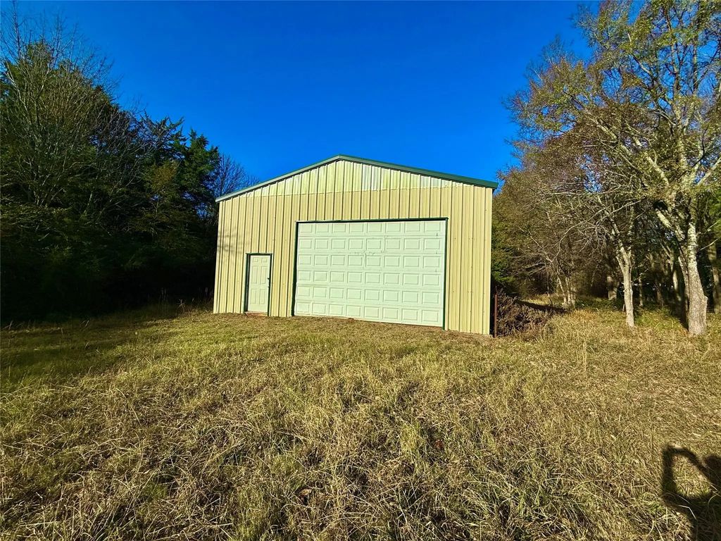 264 County Road 1452, Bonham