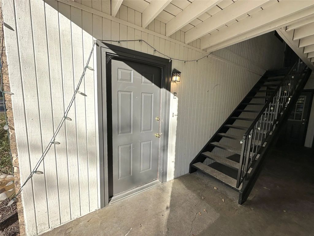 2006 Jane Street F, Longview