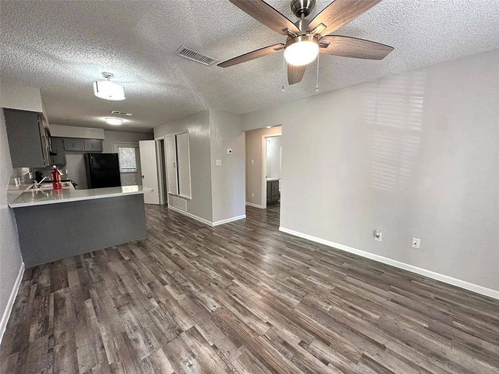 2006 Jane Street H, Longview