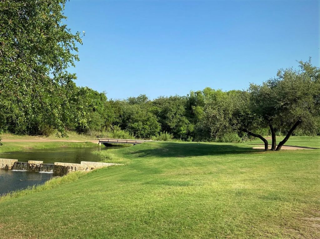 42025 Preston Trail, Whitney
