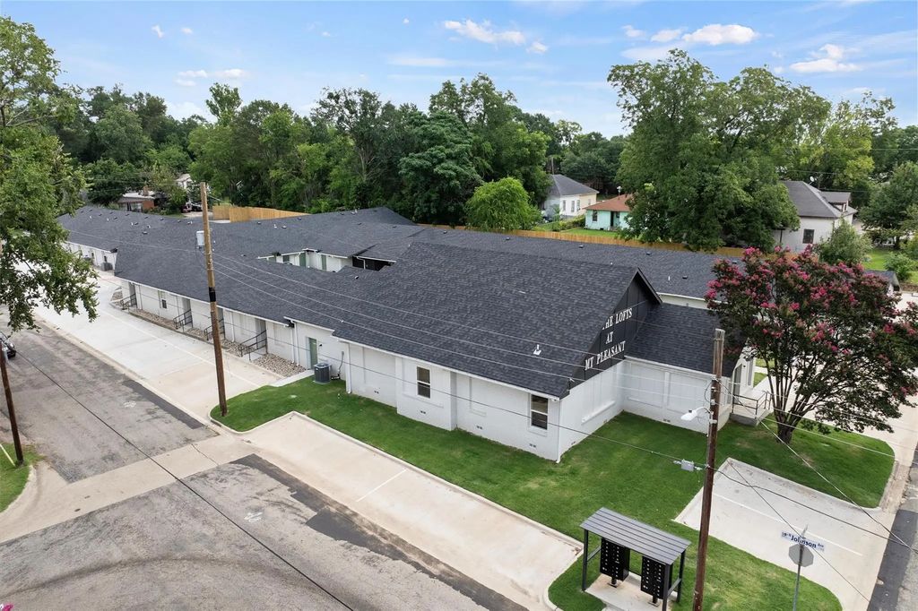 316 W 7th Street 100-124, Mount Pleasant