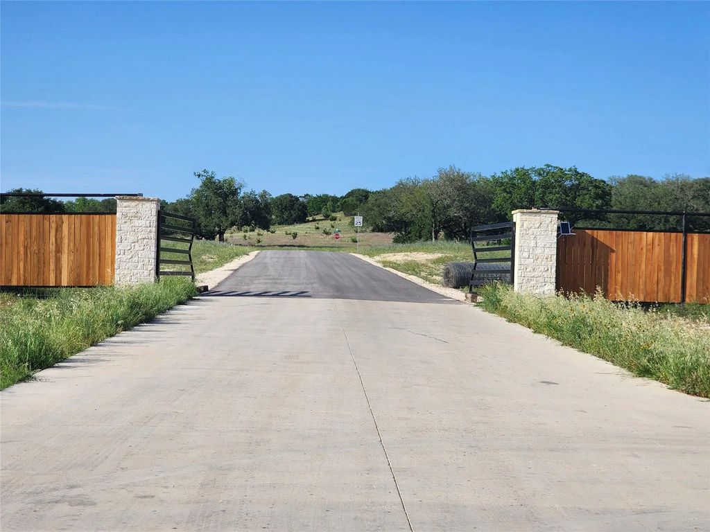 366 Yellowstone Drive, Oglesby