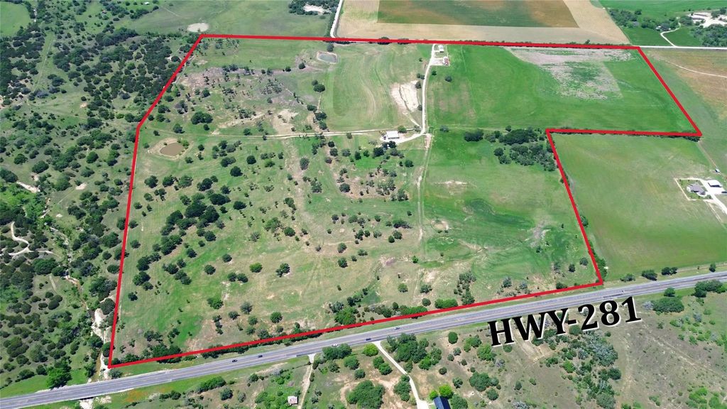 725 County Road 520, Evant