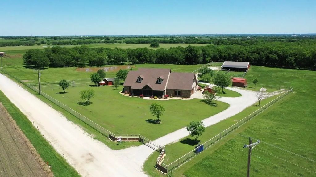 510 County Road 247, Valley View