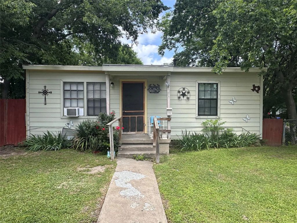 129 E Wanda Drive, Garland