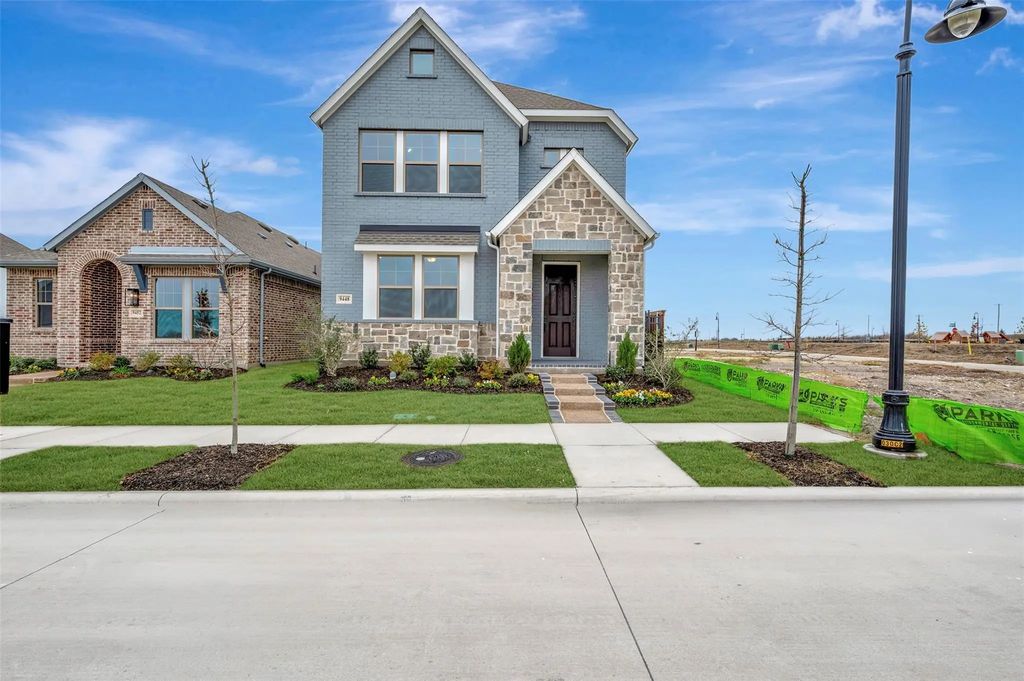 9448 Dahlia Boulevard, Mesquite