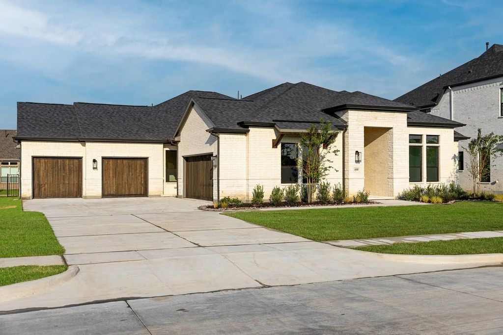 408 Double Eagle Court, Heath