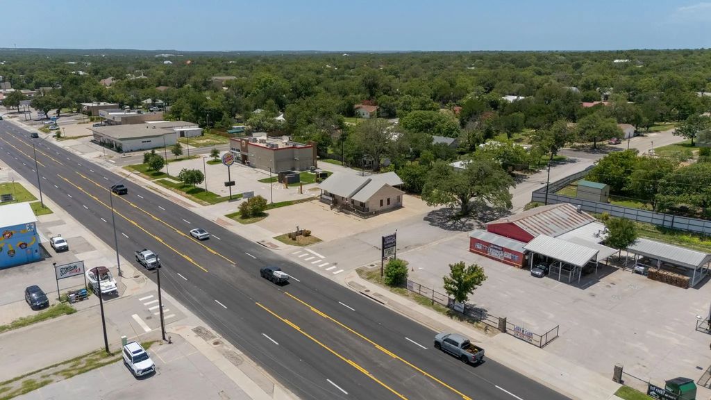 408 N Key Ave, Lampasas