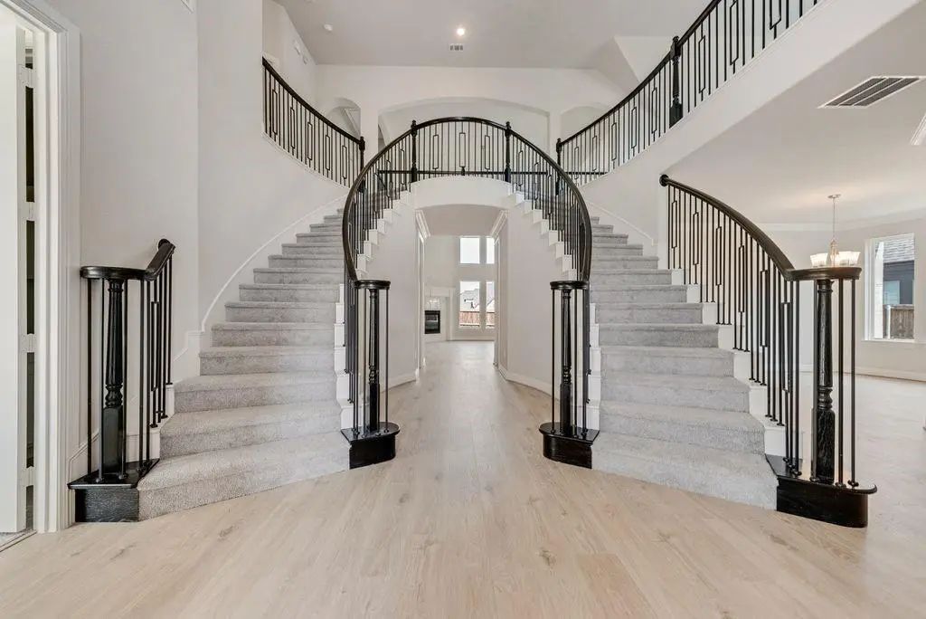 1706 Cedar Bluff Parkway, Mansfield