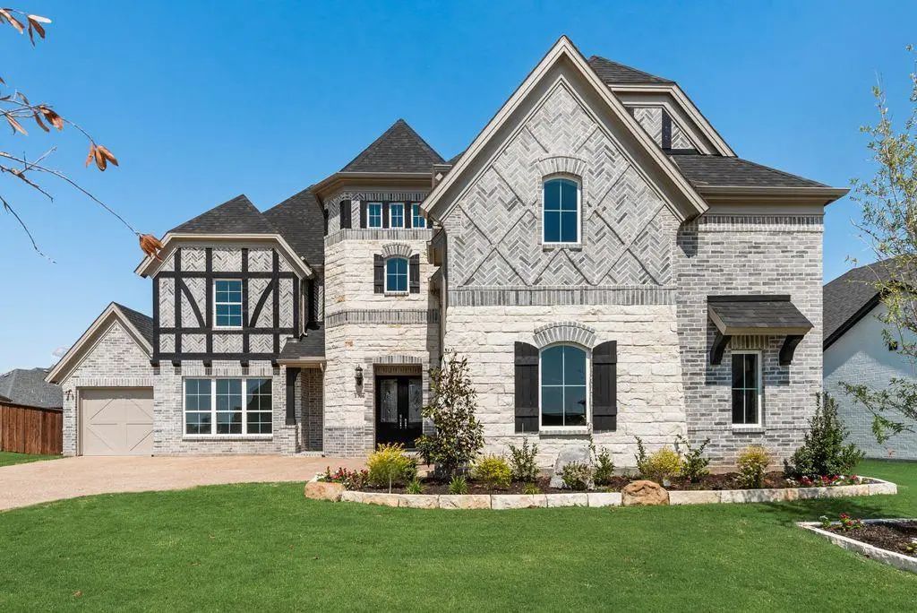 1706 Cedar Bluff Parkway, Mansfield