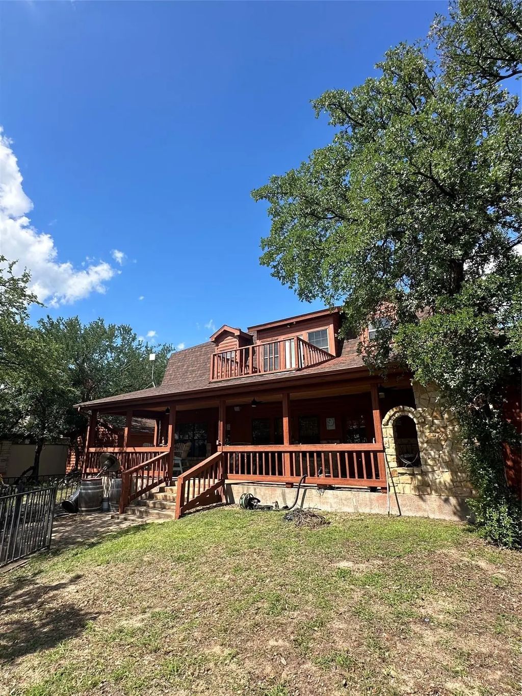 572 Oak Point Drive, May