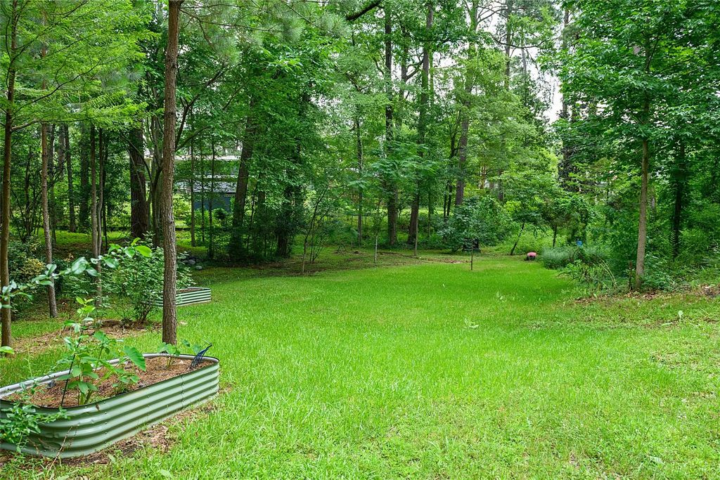 569 Spring Lake Drive, Shreveport