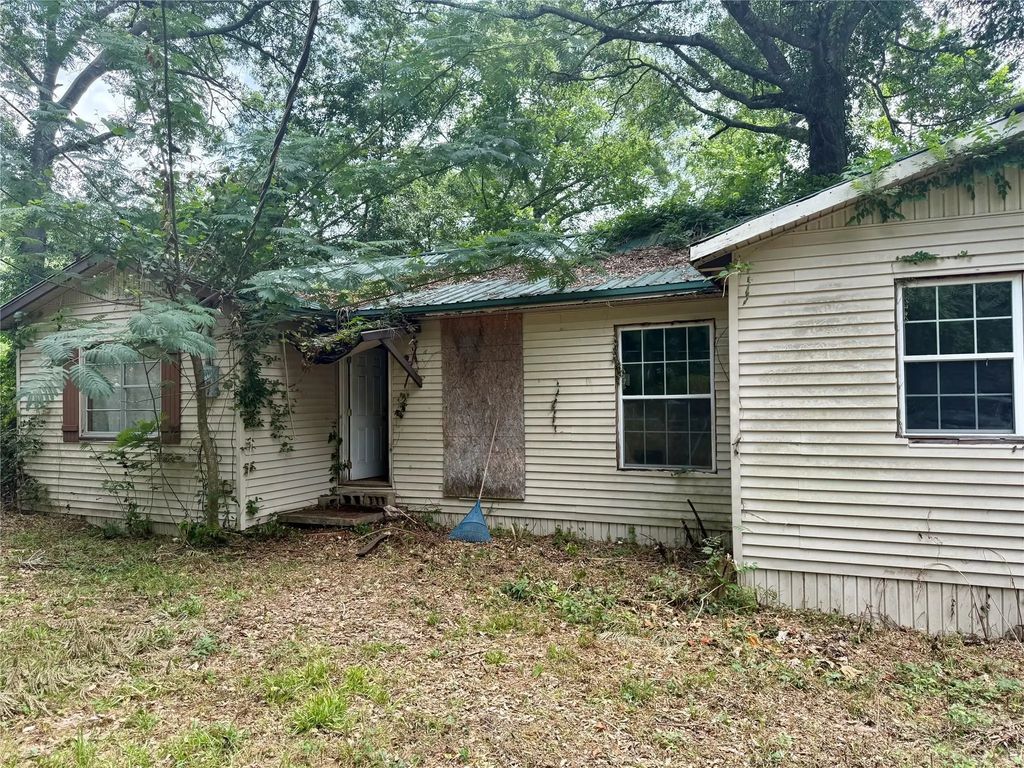 275 Lakeview Drive, Doyline