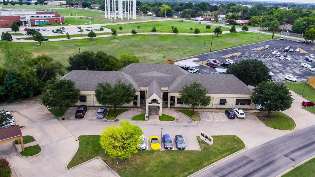 3305 N Calais Drive, Sherman