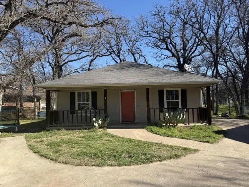 900 Reese Lane, Azle