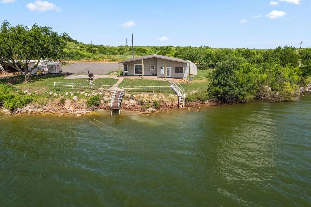 894 W Moonshine Road, Seymour