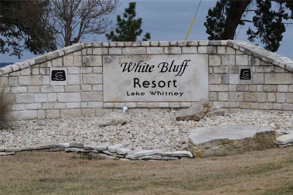 19066 White Bluff Drive, Whitney