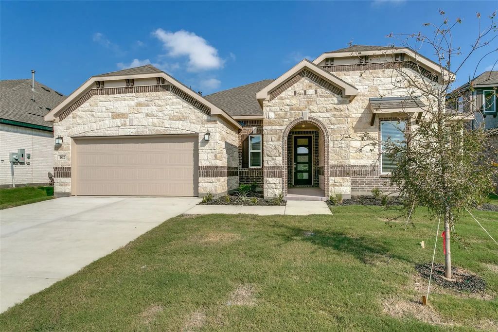 102 Hudson Lane, Justin