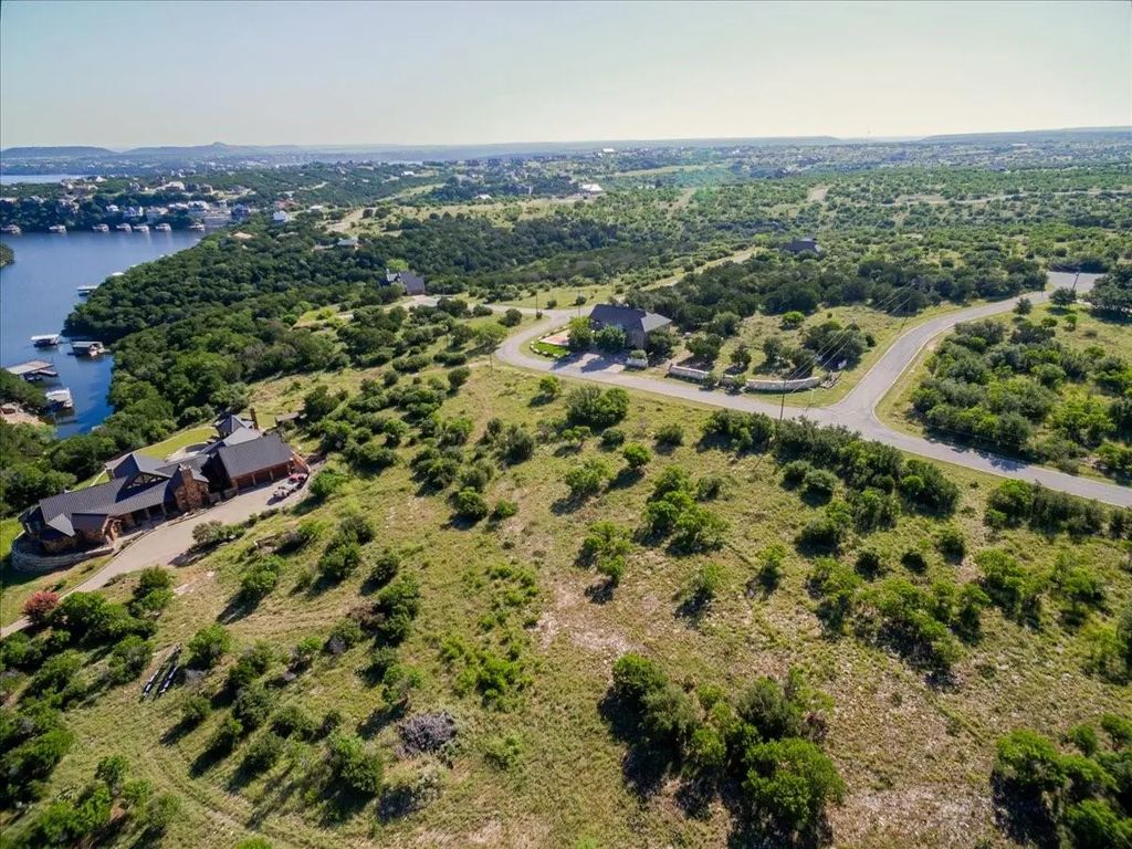 790 Baltrusol Drive, Possum Kingdom Lake