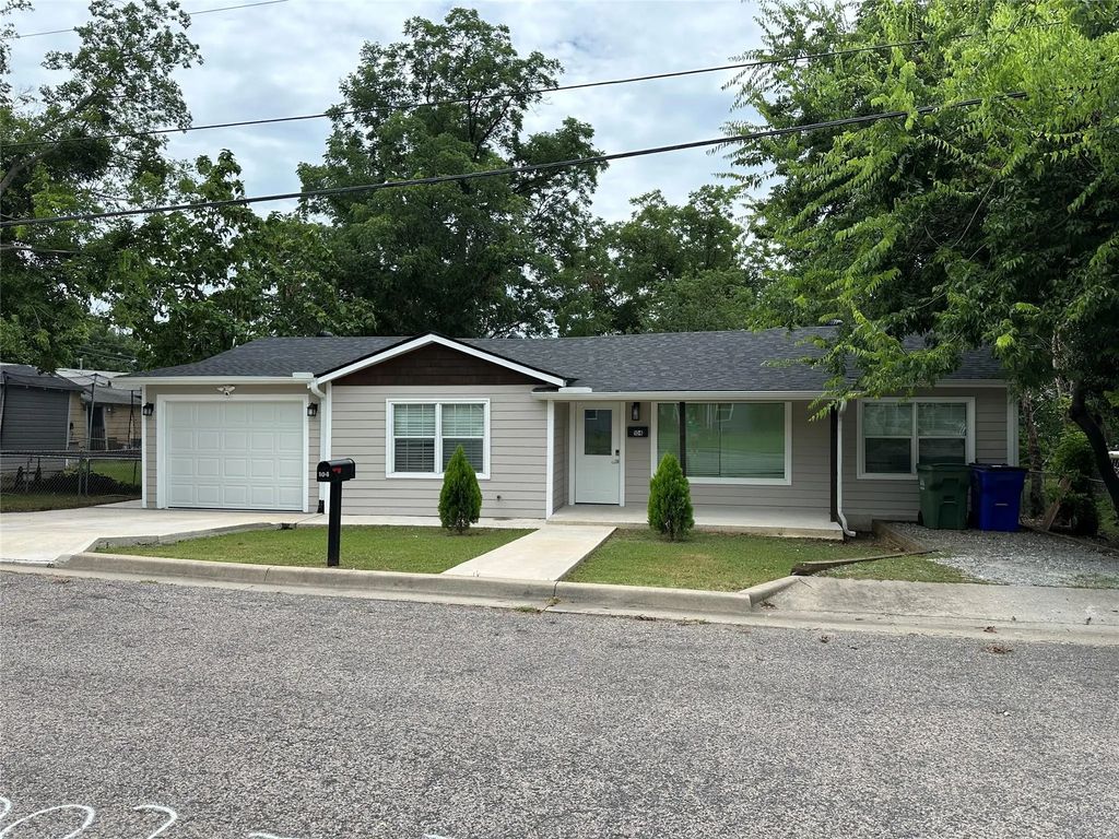 104 W South Street, Whitesboro