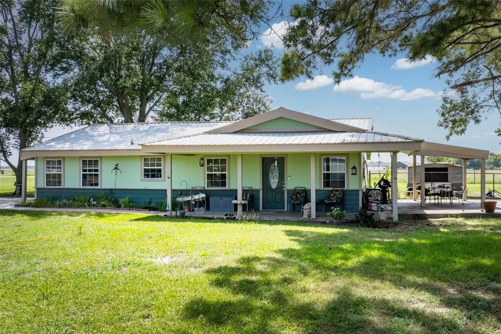 113 Lbj Ranch Road, Trinidad