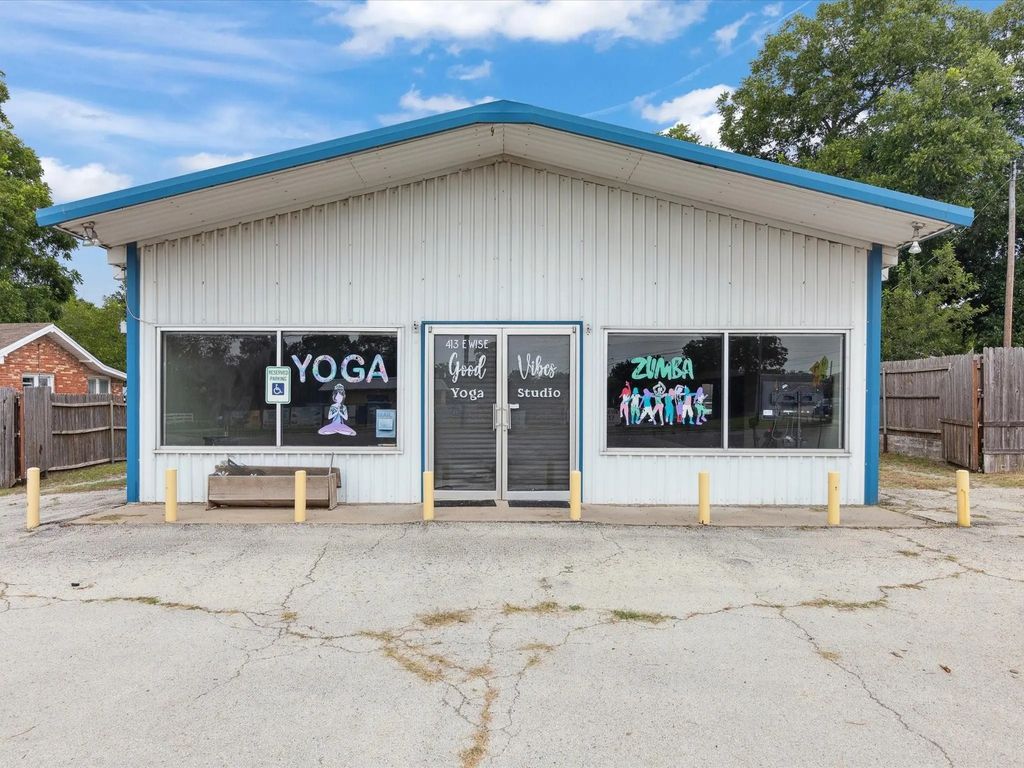413 E Wise Street, Bowie