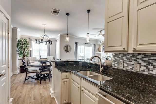 3320 Camp Bowie Boulevard 1201, Fort Worth