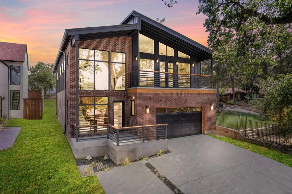 3110 W Jefferson Boulevard, Dallas