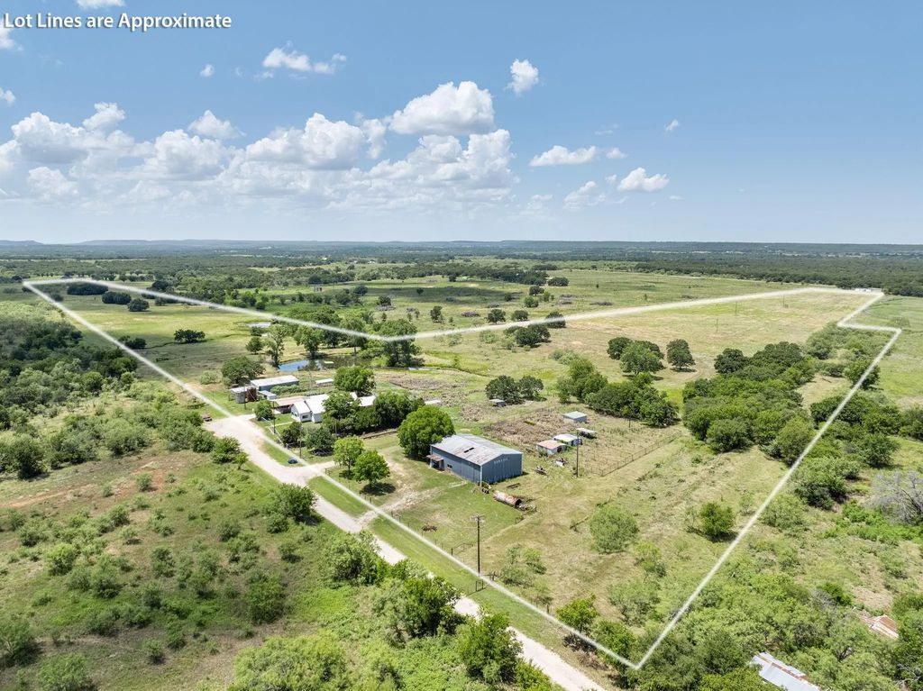 8 Sw Poteet Road, Bryson