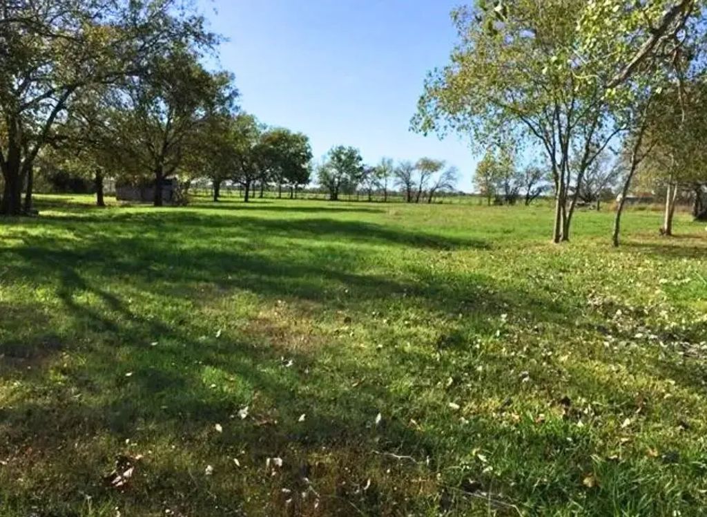 1300 S Hwy 205, McLendon Chisholm