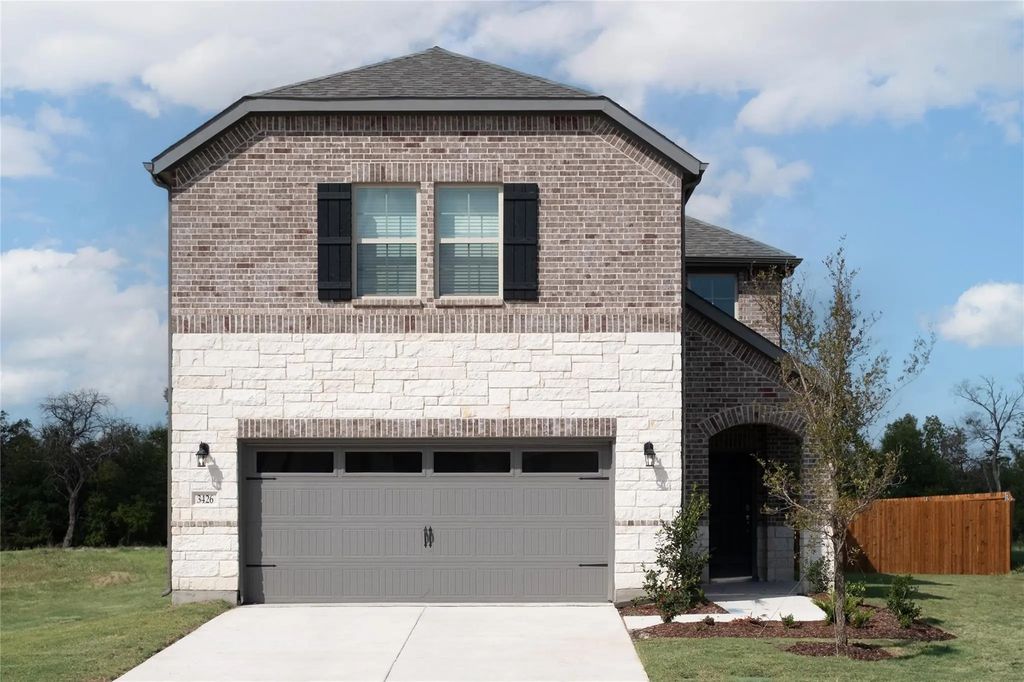 3426 Hillingdon Road, Anna