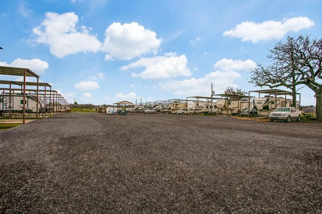 10759 N Fm 730, Boyd