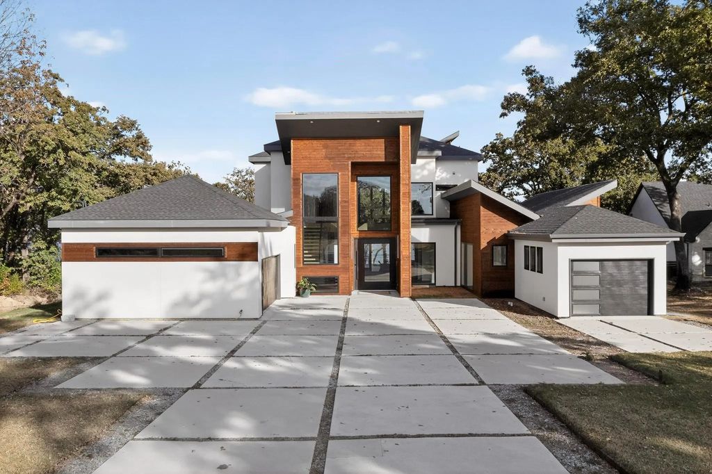 8839 Southern Shore Court, Kemp